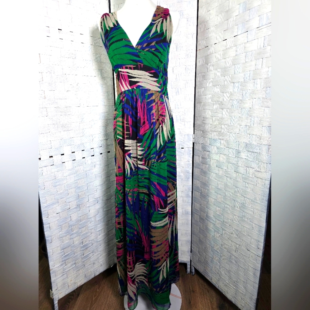 TABLE 8 Maxi Dress